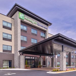 Holiday Inn Express & Suites - Olathe West, An Ihg Hotel